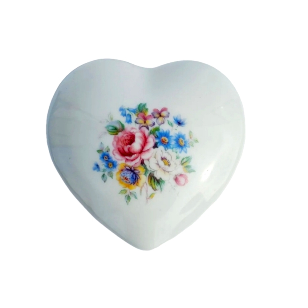 Papel Heart Trinket Box Jewelry Ring Porcelain Gold Trim Vintage Valenti…
